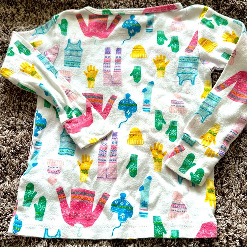 CARTERS LONG SLEEVE COLORFUL GRAPHIC 